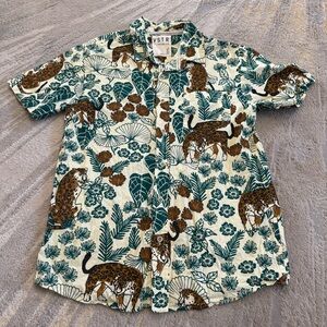 VSTR short sleeve button front shirt  jungle leopard cream green brown medium